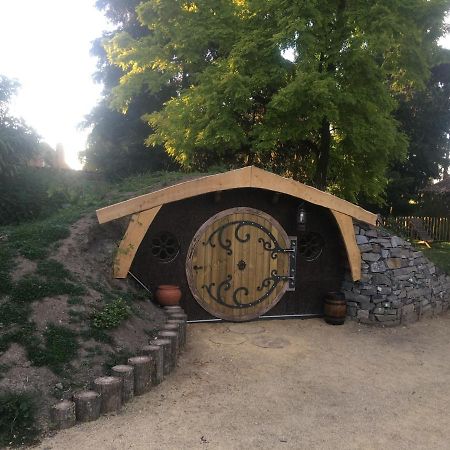 Domaine De Carnin Hotel Beloeil Exterior photo